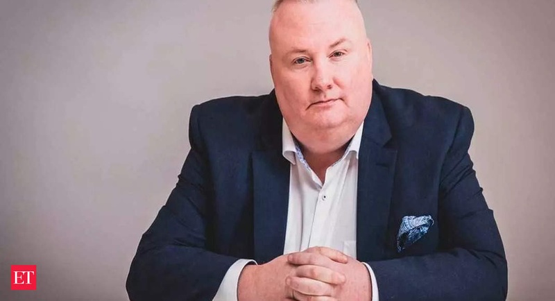 Stephen Nolan issues apology amid allegations of explicit photo sharing