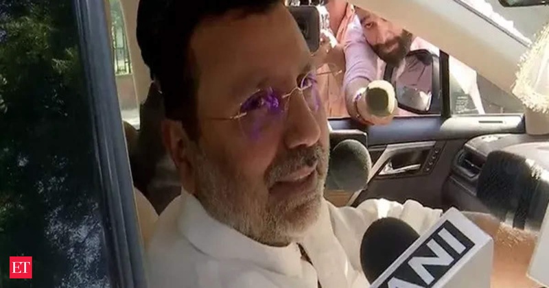 All MPs of country should stand against Mahuaji's corruption: Nishikant Dubey