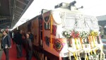 Mumbai-Ahmedabad Tejas Express flagged off. Know route, timing, fare, features