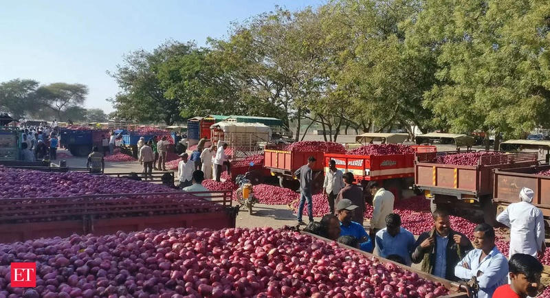 Onion traders seek floor price for export duty