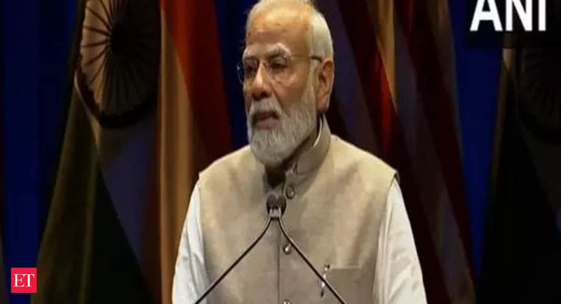 "This is the moment, India-US govts have done the groundwork," PM Modi at USISPF