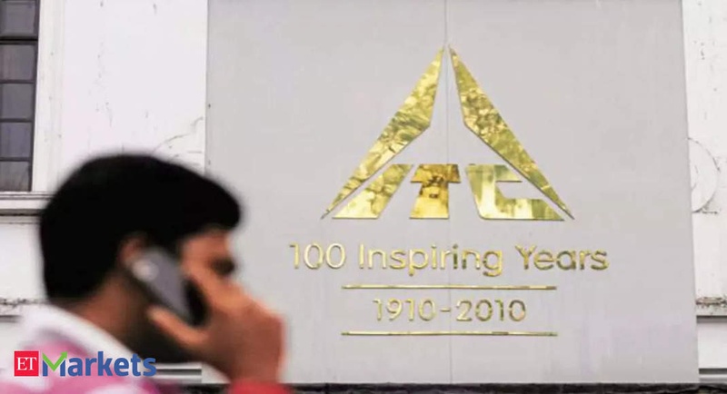 ITC shares hit all-time high, top Rs 450 mark ahead of turning ex-dividend