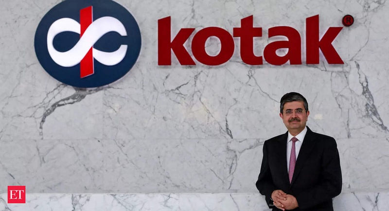 Who are the key contenders to fill the big boots of billionaire banker Uday Kotak?