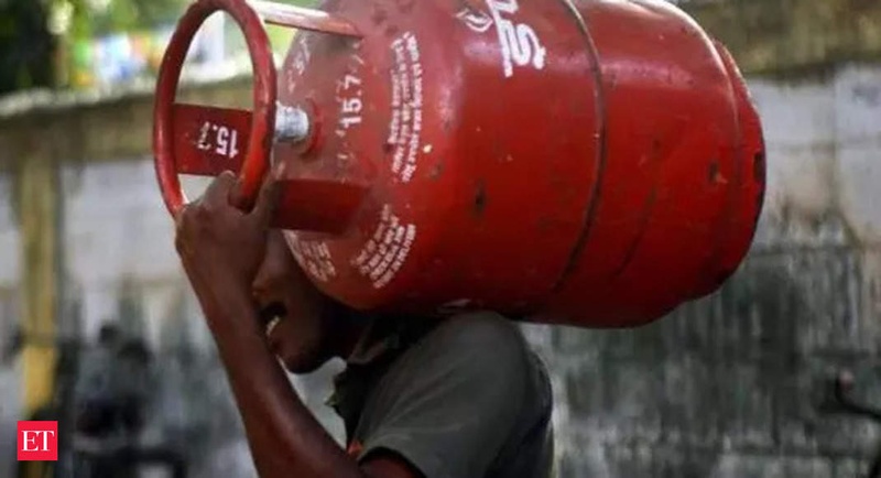 Commercial LPG gas cylinders prices slashed by Rs 99.75 from today
